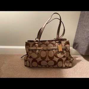 Coach Signature Shoulder Bag